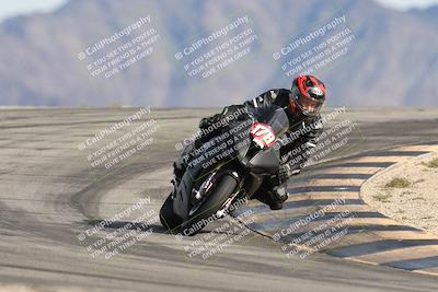 media/Nov-16-2025-Race Pace (Sun) [[8c5fa54630]]/Verified Riders/8-Turn 12 (120pm)/